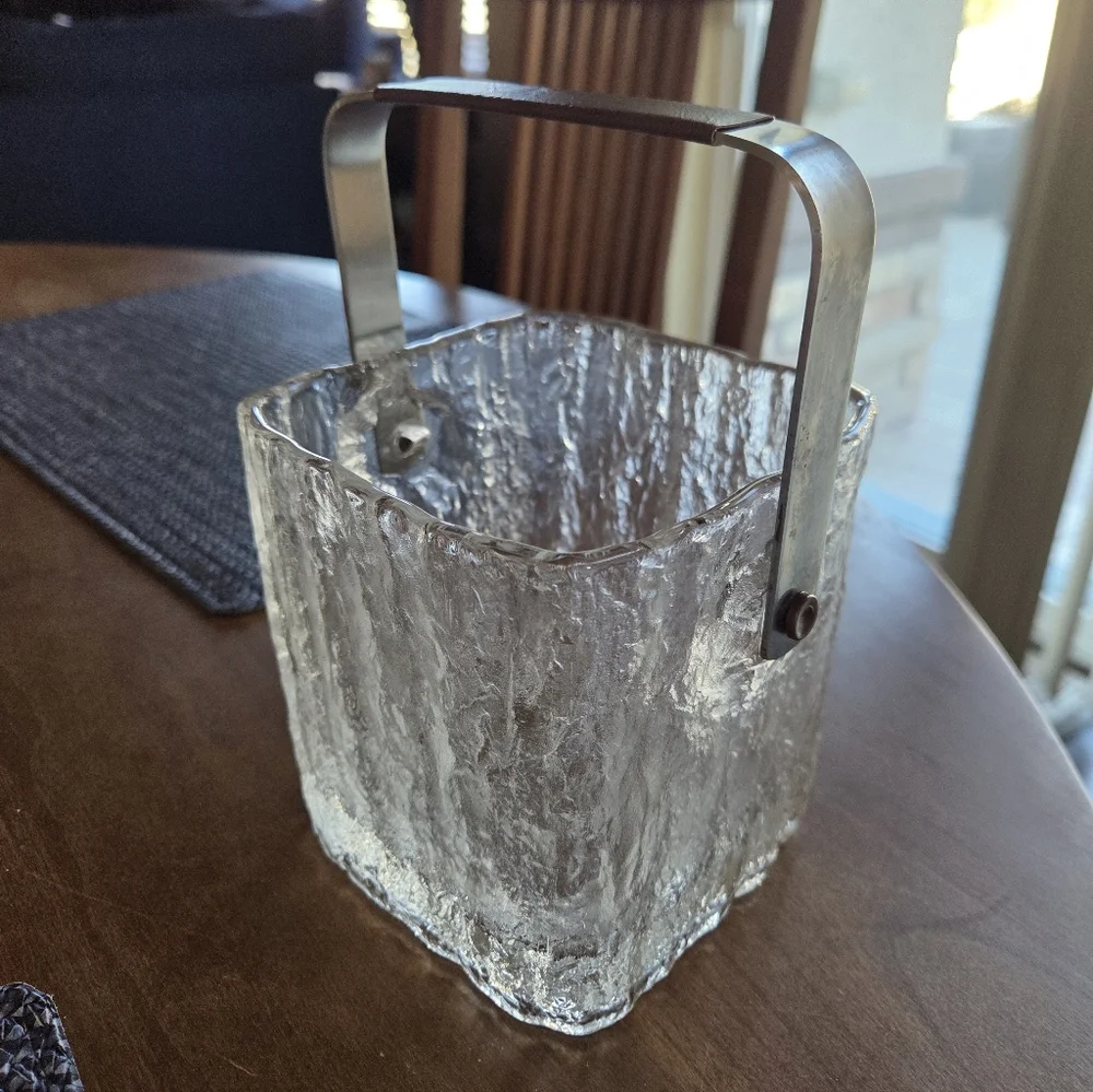 Mid Century Hoya Japan Glacier Ice Bucket With Stainless Steel Handle